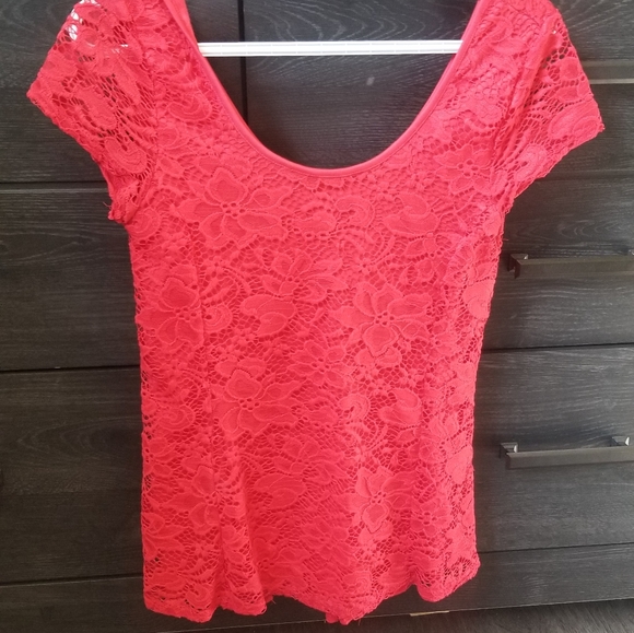 Suzy sheir lace top - Picture 1 of 2